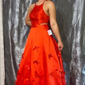 Beautiful Sherri hill inspired prom dress